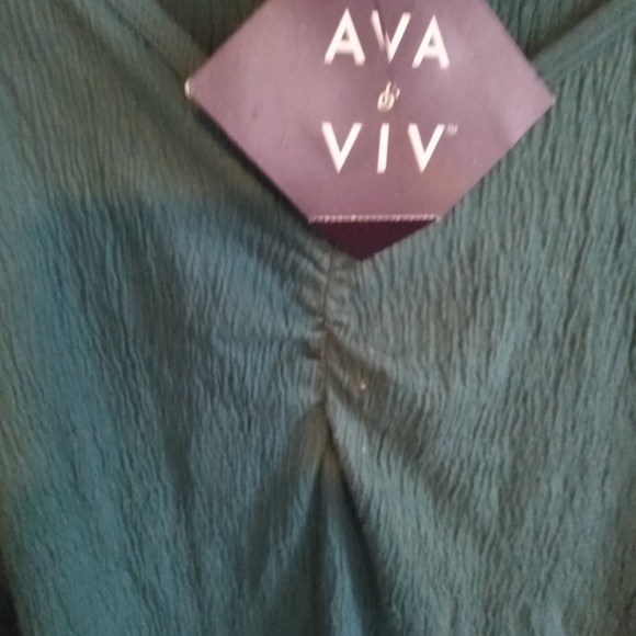 *NWT! AVA & VIV V NECK CASUAL DRESS TOP GREEN PLUS SIZE 4X - Picture 2 of 7